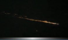 Heboh! Benda Bercahaya Mirip “Rudal” Lintasi Langit Lampung, Warga Geger dan Penuh Spekulasi “Kalagondang hingga Kultivator dari Tiongkok”